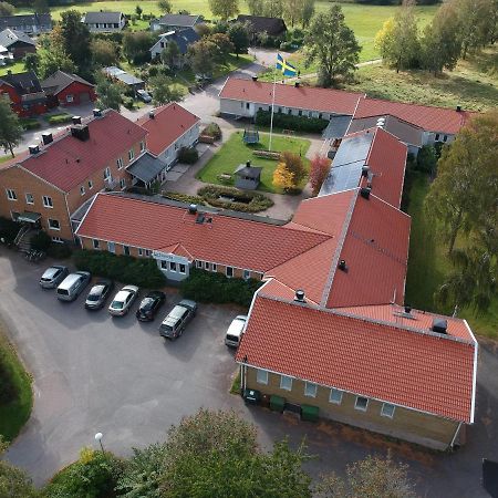 奥施凡德拉赫布拉兰达酒店 Brålanda 外观 照片
