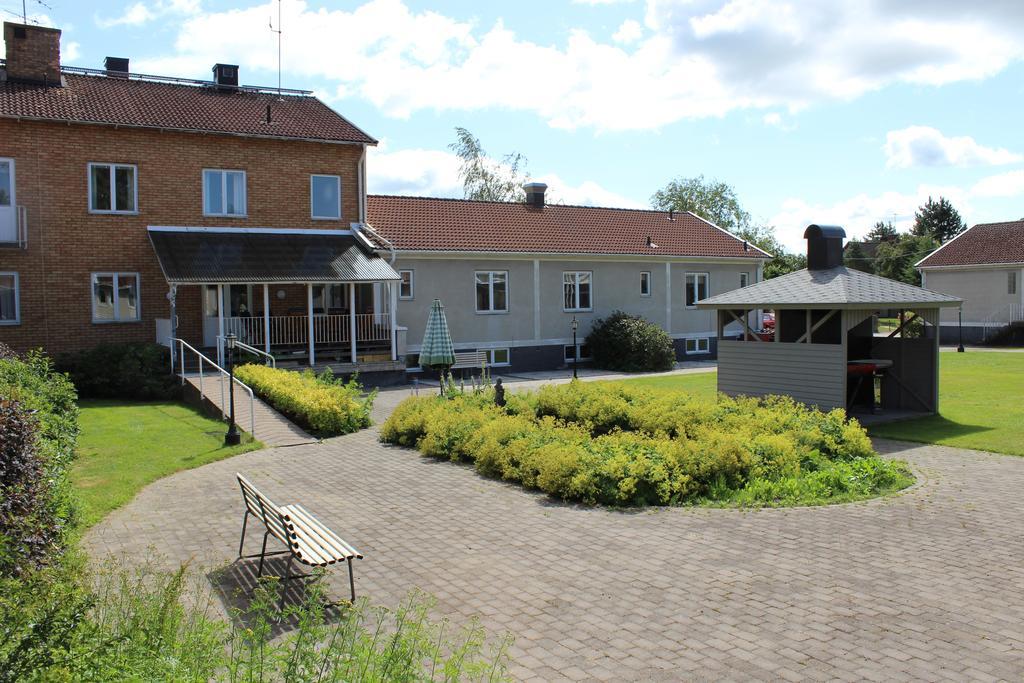 奥施凡德拉赫布拉兰达酒店 Brålanda 外观 照片